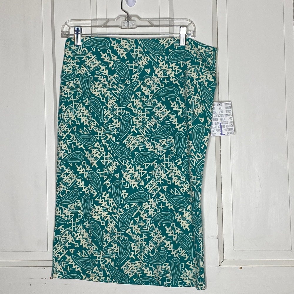 LuLaRoe L Cassie
